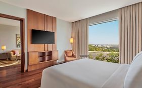 Courtyard By Marriott Kochi Airport